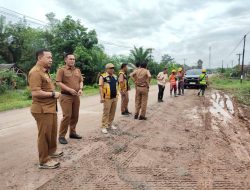 Pastikan Kualitas, Sekdakab Mesuji Monitoring Pekerjaan Jalan LC di Wonosari-Sungai Cambai