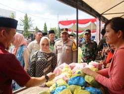 Polres Mesuji Gelar Gerakan Pangan Murah di Pasar Simpang Pematang Dalam Rangka Menekan Inflasi dan Menjelang Hari Raya Idul Fitri 1447 H