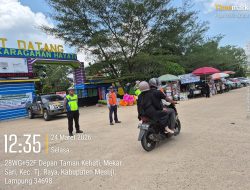 Personel Gabungan Polres Mesuji Melaksanakan Pengamanan di Tempat Wisata Taman Kehati